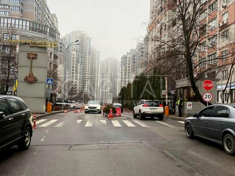 коммерческая по адресу Андрея Верхогляда ул. (Михайла Драгомирова), 6-Б