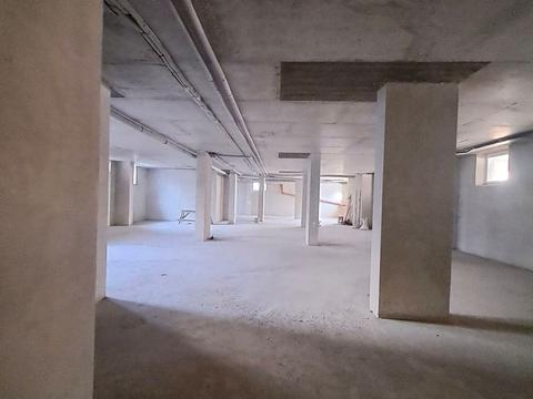 комерційна за адресою Сніжна вул., 52а