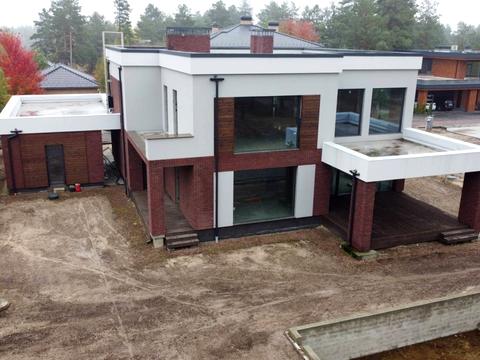 будинок за адресою Набережна вул.