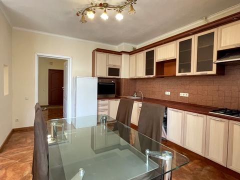 квартира по адресу Раисы Окипной ул., 8