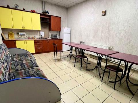 комерційна за адресою Трускавецька вул., 2