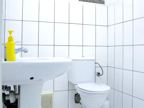 коммерческая по адресу Героїв Космосу ул., 4