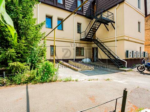 комерційна за адресою Івана Франка вул., 26