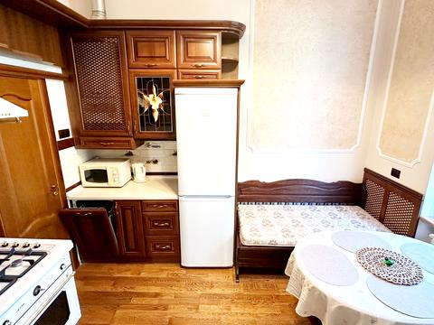 квартира за адресою Гетьмана Петра Дорошенка вул. (), 63