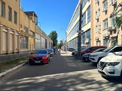 комерційна за адресою Аеродромна вул., 12