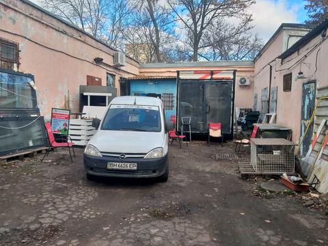 коммерческая по адресу Адмиральский пр, 28