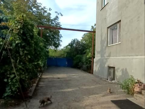 дом по адресу Центральна, 1а