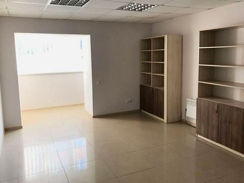 комерційна за адресою Молодіжна вул., 2/3а