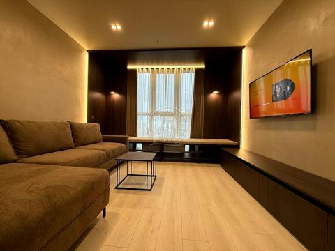 квартира за адресою Літературна вул., 10б