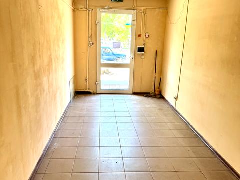 комерційна за адресою Криворіжсталі вул. (Орджонікідзе), 9