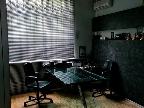 комерційна за адресою Соборна пл. (Жовтнева), 7