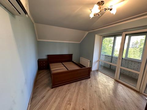 комерційна за адресою Агатангела Кримського вул., 5