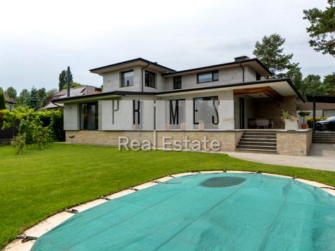 будинок за адресою Молодіжна вул.