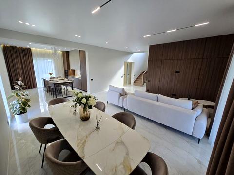 будинок за адресою Квітнева вул.