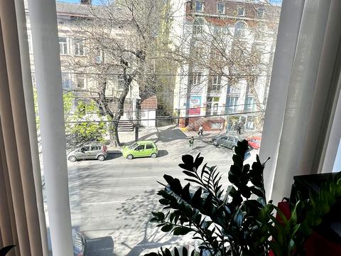 комерційна за адресою Велика Арнаутська вул., 61