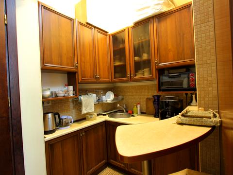 комерційна за адресою Кудрявська вул., 8-А