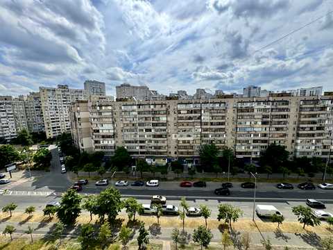 квартира за адресою Драгоманова вул., 42