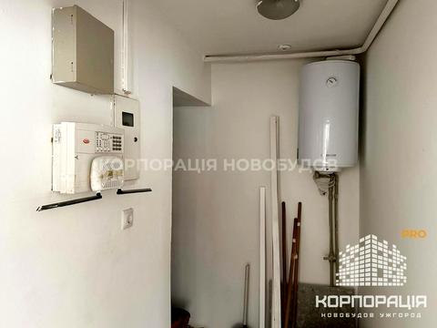комерційна за адресою Захисників України пл. (Дружби Народів), 1