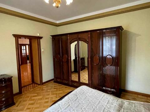 будинок за адресою Абрикосова вул.