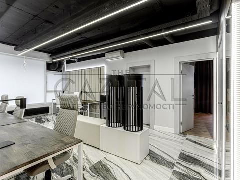 комерційна за адресою Кловський узвіз (Кловський), 7