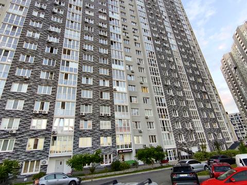 комерційна за адресою Ревуцького вул., 54-Б