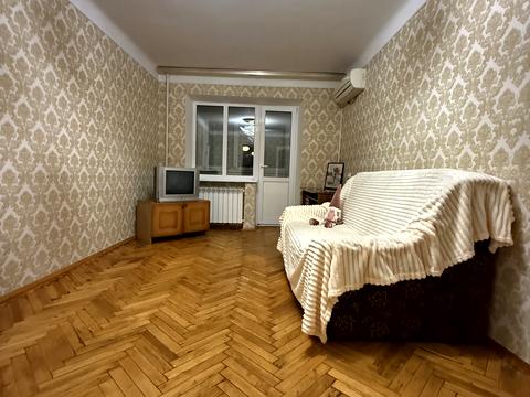 квартира по адресу Строителей ул., 8