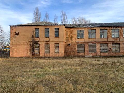 комерційна за адресою смт. Чорнобай, Центральна, 1