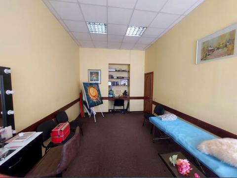 комерційна за адресою Голосіївська пл., 48