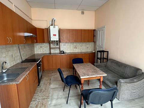 комерційна за адресою Дорошенка вул., 50