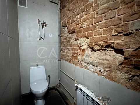 комерційна за адресою Володимирська вул., 6