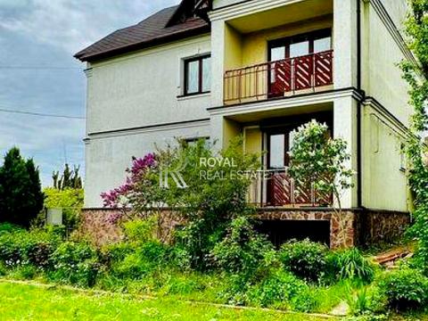 дом по адресу Молодіжна, 1