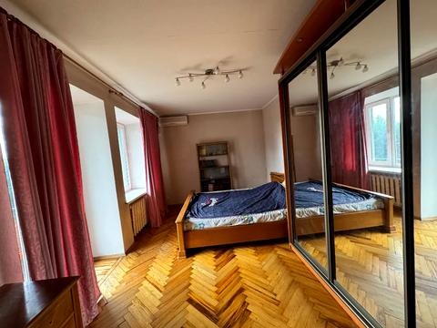 квартира за адресою Ніла Армстронга вул. (Казакова), 4