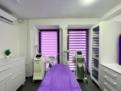 комерційна за адресою Лесі Українки бульв., 13