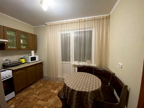 квартира за адресою Академіка Глушкова просп., 9-Є