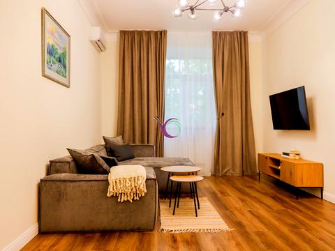 квартира за адресою Миколи Міхновського бульв. (Дружби народів), 11