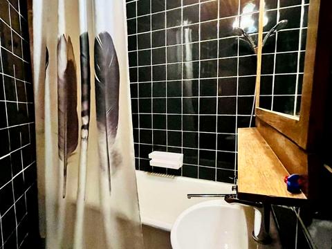 квартира за адресою Космічна вул., 24а
