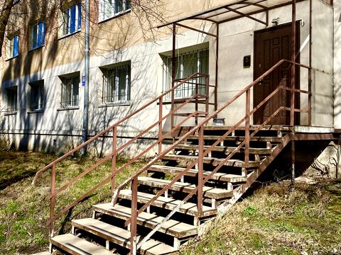 комерційна за адресою Тютюнників вул. (), 3
