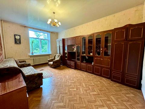 квартира за адресою Академіка Чекмарьова вул., 7