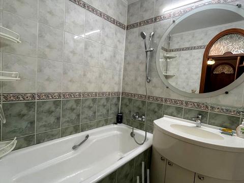 квартира за адресою Амвросія Бучми бульв., 8