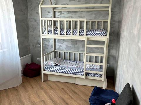 будинок за адресою макаровська