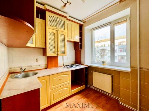 квартира за адресою Домбровського вул., 10