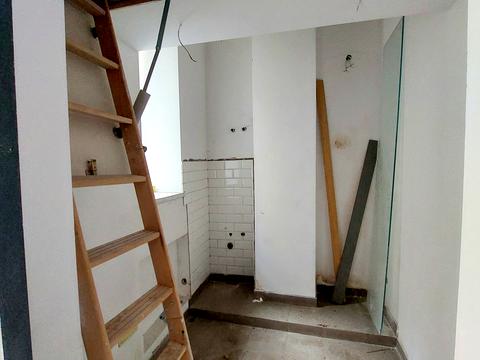 комерційна за адресою Гетьмана Петра Дорошенка вул. (Жовтнева), 50