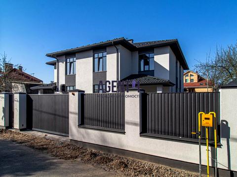 будинок за адресою вул. Перемоги