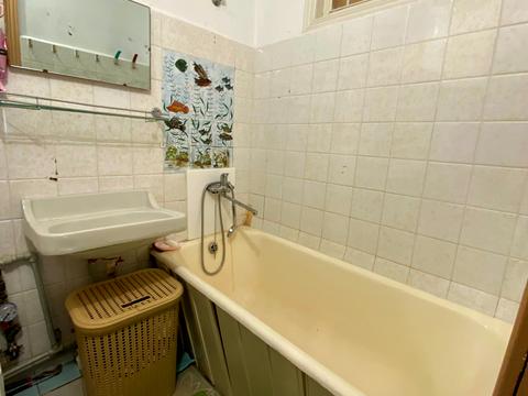 квартира за адресою Космонавтів вул., 21/2