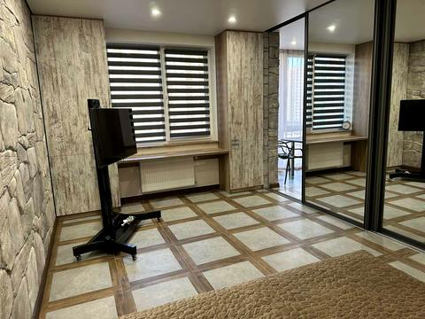 квартира по адресу Небесной Сотни просп. (Маршала Жукова), 111