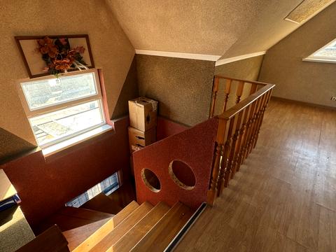 коммерческая по адресу Лісова, 1