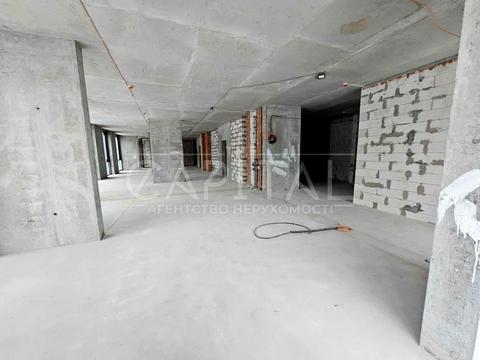 комерційна за адресою Ревуцького вул., 40-В
