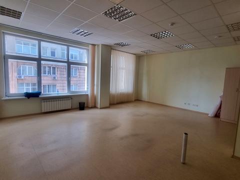 комерційна за адресою Саксаганського вул., 119