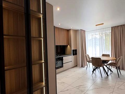 квартира за адресою Степана Бандери вул., 79