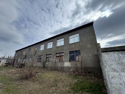 коммерческая по адресу пгт. Доброслав, Київська, 80-а